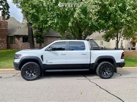 2021 Ram 1500 With 22x10 18 4play 4p80r And 35125r22 Nitto Ridge