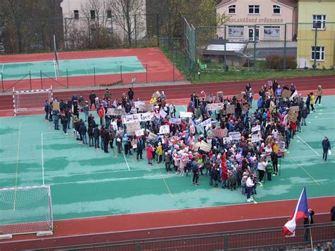 Fotogalerie Vzpomínky na sametovou revoluci na ZŠ Jana Amose