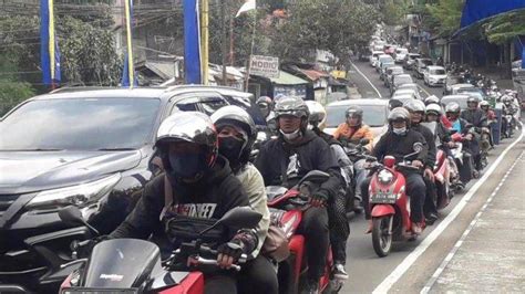 Puncak Bogor Macet Wisatawan Dari Cijantung Akhirnya Pilih Libur