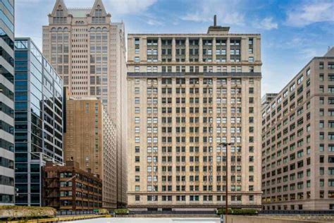 Chicago Wells Fargo Bank Przejął Kontrolę Nad Hotelem Jw Marriott