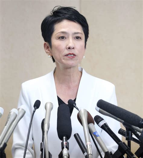 蓮舫氏“勝負服”ジャケット・ミニスカート・ハイヒールすべて白 都知事選出馬会見 社会写真ニュース 日刊スポーツ