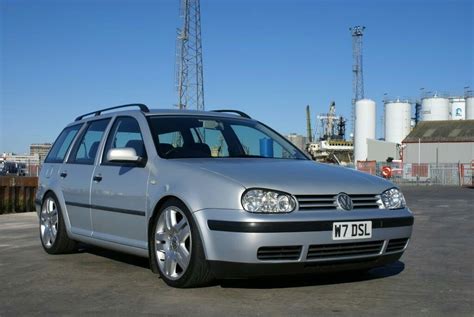 Volkswagen Golf Mk4 Variant In Silver Color