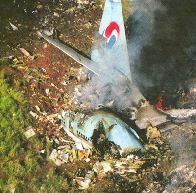 Korean Air Flight 801 Crash | ความคิดที่ดี / ทำเพื่อส่วนรวม