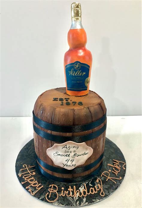 Bourbon Themed Cake Weller In 2021 Bourbon Cake Barrel Cake Whiskey