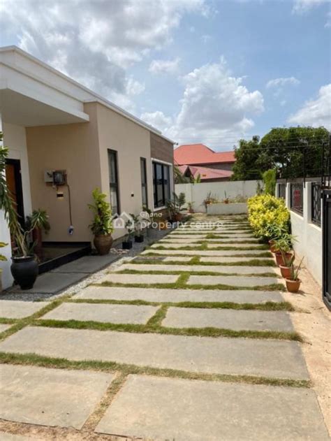 For Rent Executive Bedrooms House Available Adjiringanor School