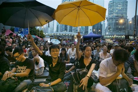 香港「雨傘運動」的兩樣情 看雜誌