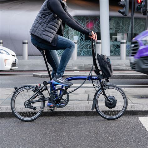 Le vélo pliant électrique Brompton est chez Cyclable