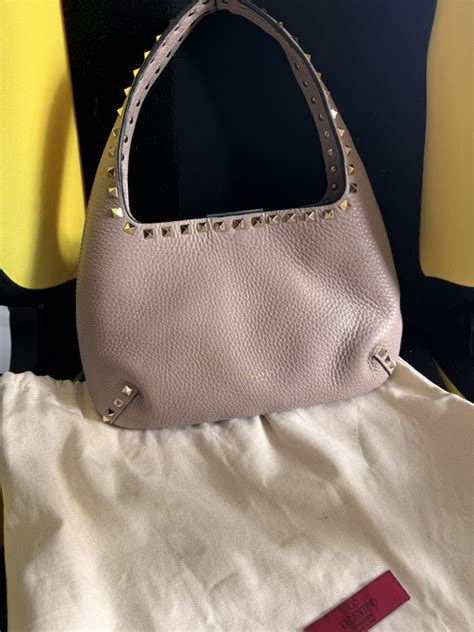 Valentino Garavani Rockstud Hobo Bag DRAWN 28 06 24 Bounty Competitions