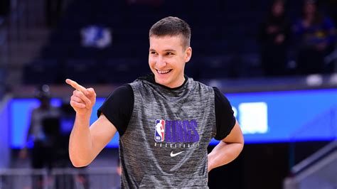 Hawks Bogdan Bogdanovic Progresses In Recovery From Fractured Knee