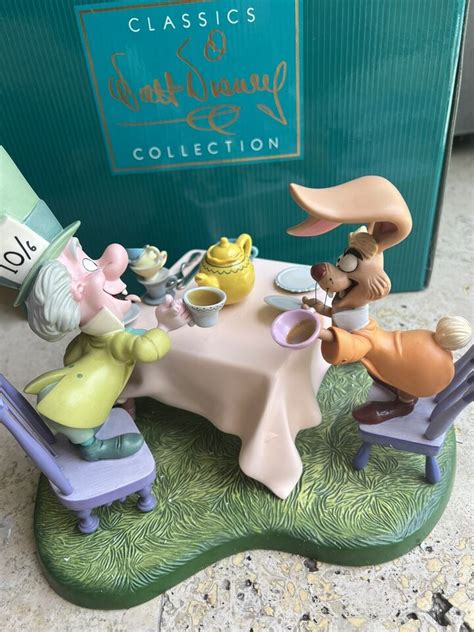 Wdcc Disney Alice In Wonderland March Hare And Mad Hatter A Very Merry