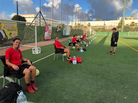 El Unión Viera femenino reanuda los entrenamientos superando los test