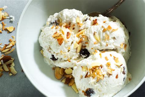 Easy Rum Raisin Ice-Cream (No churn) - Cooking Maniac