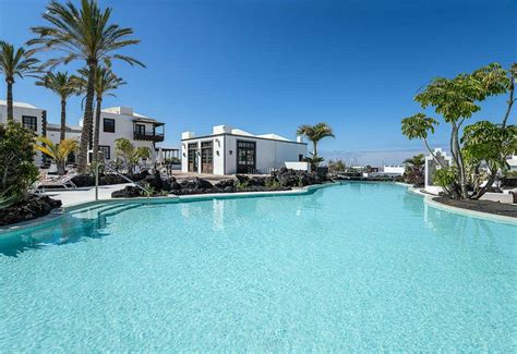 Hotel Volcan Lanzarote in Playa Blanca, Lanzarote | loveholidays