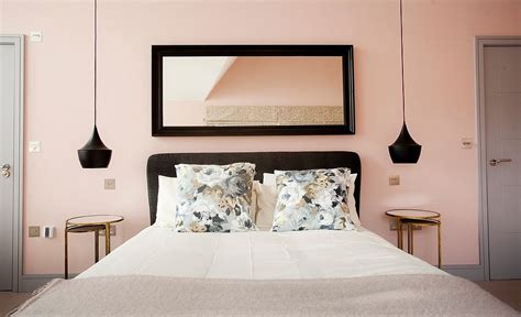 Embracing Summer Vibes: 25 Bedrooms Filled with Soft Pastel Beauty