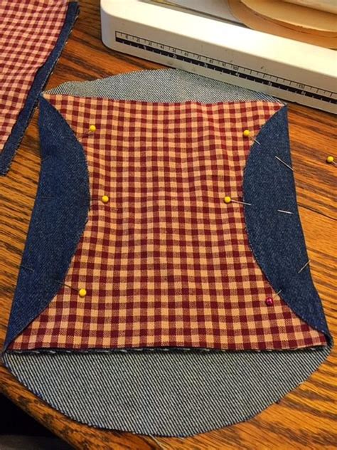 Easy Upcycled Denim Potholders Tutorial