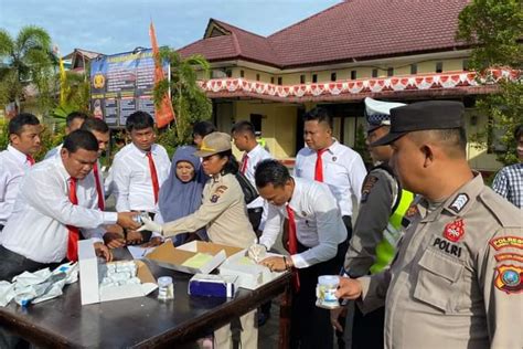 20 Personel Polres Tapteng Ditest Urin Mendadak Secara Acak Ini