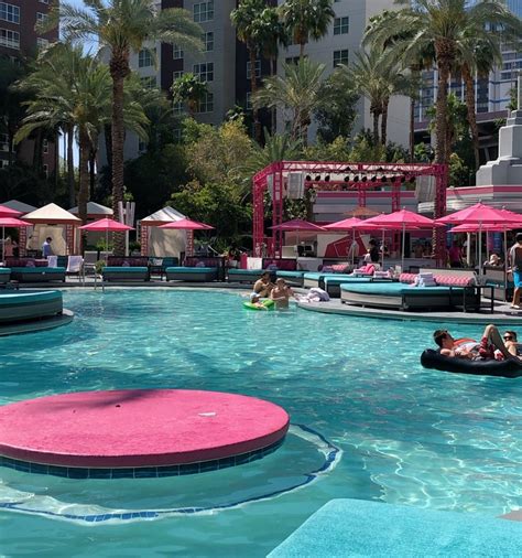 FLAMINGO-BEACH CLUB POOL (Las Vegas) - What to Know BEFORE You Go