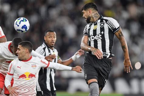 Quanto Tá O Jogo Do Botafogo E Bragantino - Botafogo vence o Bragantino e sai na frente na Copa do Brasil