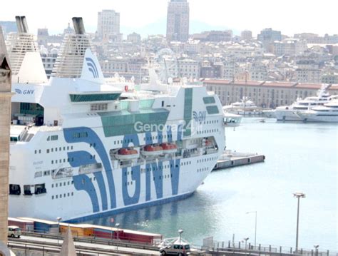 Traghetto Genova Palermo Arriva In Sicilia Con 19 Ore Di Ritardo