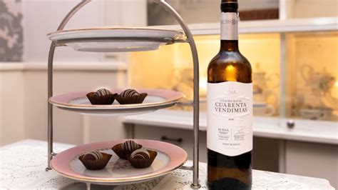 Bodega Cuatro Rayas 4 Vinos Para Maridar Con Postres Y Chocolates