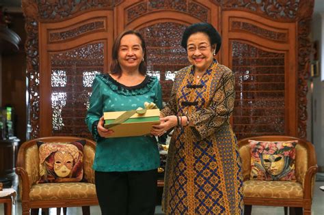 Megawati Soekarnoputri Terima Gloria Macapagal Arroyo Di Teuku Umar