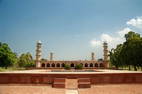 Tomb of Jahangir: History of the Mughal Emperor Mausoleum