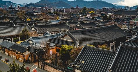 A Complete Guide to Jeonju Hanok Village - Trazy Blog