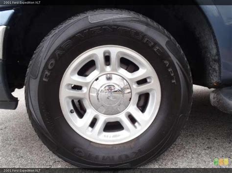 2001 Ford Expedition XLT Wheel And Tire Photo 43255916 GTCarLot