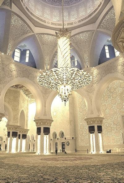 Details inside of The Grand Mosque in Abu Dhabi, United Arab Emirates – Vacation Vicky