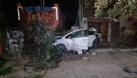 Delincuentes Robaron Auto Que Terminó Incrustado En Una Vivienda De Huechuraba Puente Alto Al