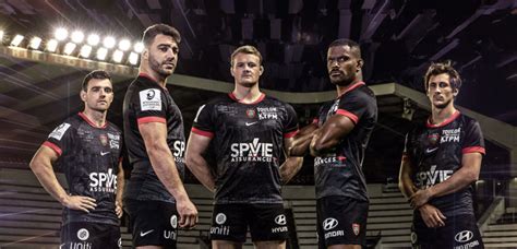 Sporsora Rct D Couvrez Le Maillot Identitaire Et Futuriste Du