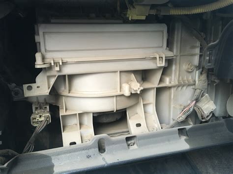 Салонному фильтру быть — Toyota Probox, 1,5 л, 2007 года | просто так ...