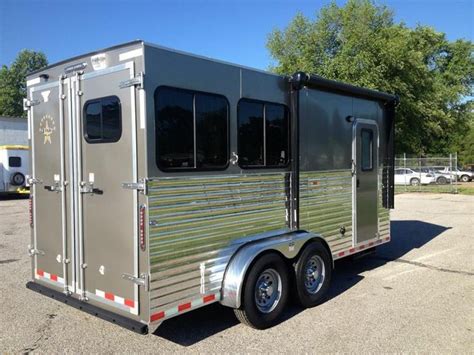 Dixie Star 5 Bumper Pull Living Quarters Horse Trailers Horse