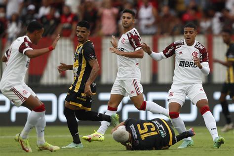 Volta Redonda e Flamengo fazem jogo morno e não saem do zeroJogada 10