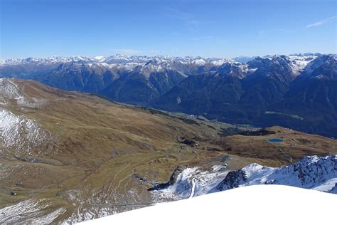 Blick Hinunter Zum Gestrigen Ausgangspunkt Zum Piz Hikr Org