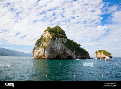 Los Arcos National Marine Park Stock Photo - Alamy