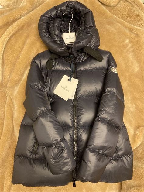 のいいね 週末限定お値下げ Moncler Serin 新品未使用 タグ付き いです