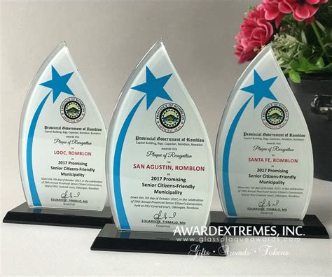 Glass Plaque Rush Awards - AWARDEXTREMES, INC.