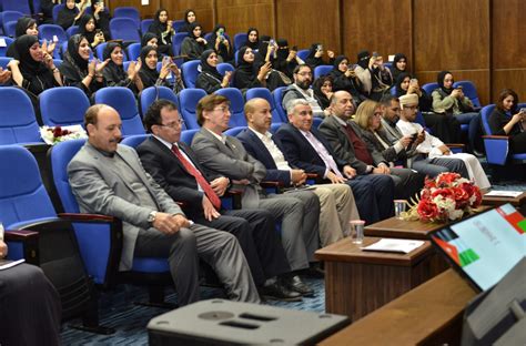 عمان جو الاخبارية كلّيّة الآداب والعلوم في جامعة البترا تنظّم حفل وداع للطالبات العُمانيّات