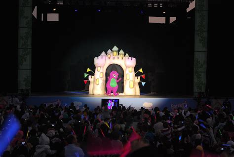 Barney Show In Qatar Dly3d Flickr