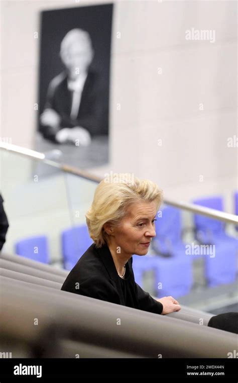 Ursula von der Leyen beim Trauerstaatsakt für den verstorbenen