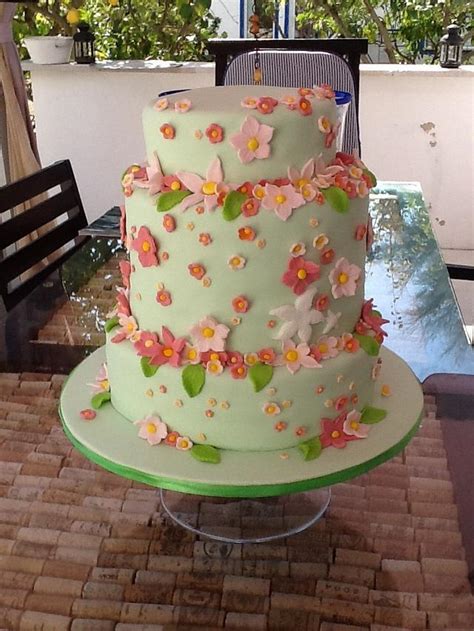 Wedding Cake Decorated Cake By Cinta Barrera Cakesdecor