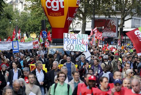 Los Sindicatos Franceses Protestan Contra La Reforma De Pensiones