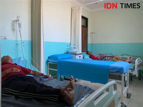 Puluhan Warga Keracunan Daging Kurban Masih Dirarawat