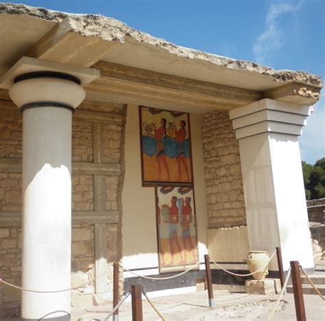 Crete-The Palace of Knossos & Archaeological Museum - Womens Travel ...