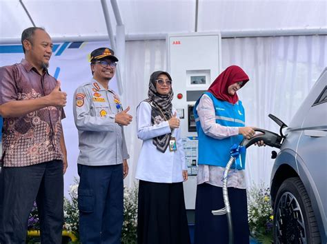 GM PLN Jabar Lakukan Inspeksi Pastikan SPKLU Siap Layani Pemudik