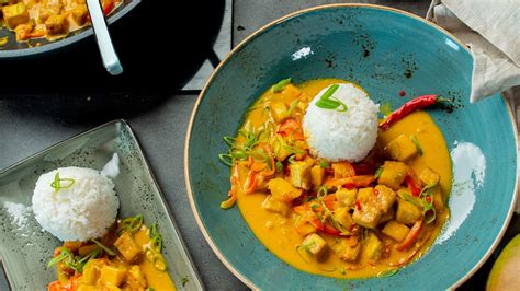 Einfaches Rezept Für Gelbes Thai Curry Mit Mango Lets Cook