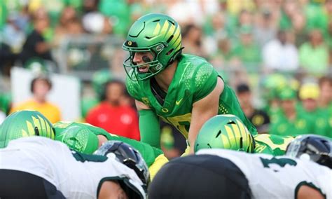 Steelers Named Landing Spot For Standout Oregon QB