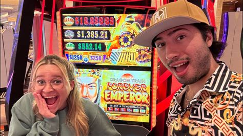 Pompsie And Greta Fire Away On Las Vegas Slots 🎰 We Are Live