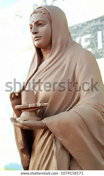 Ahilyabai Holkar Statue Stock Photo 1074158171 | Shutterstock